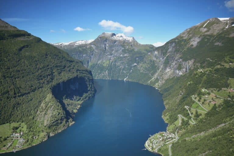 how to get to Geirangerfjord